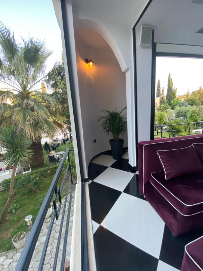 Garden Boutique Hotel Elbasan Buitenkant foto