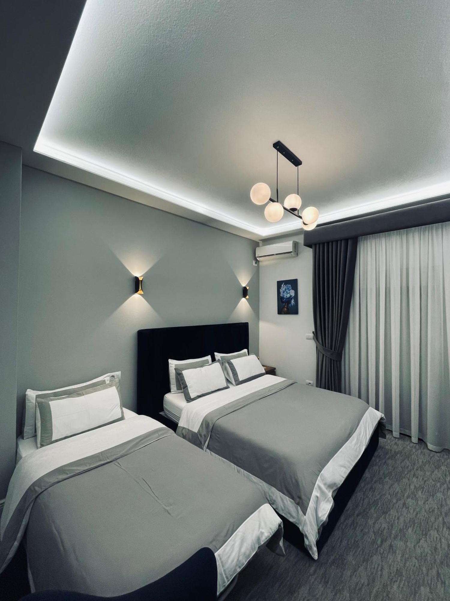 Garden Boutique Hotel Elbasan Buitenkant foto